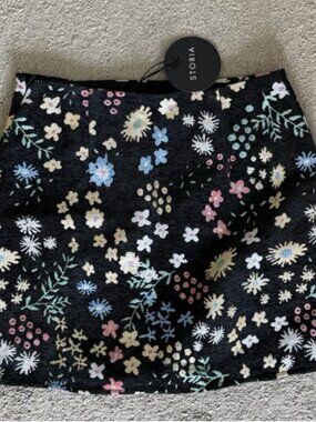 Storia Floral Skirt Size S and M
